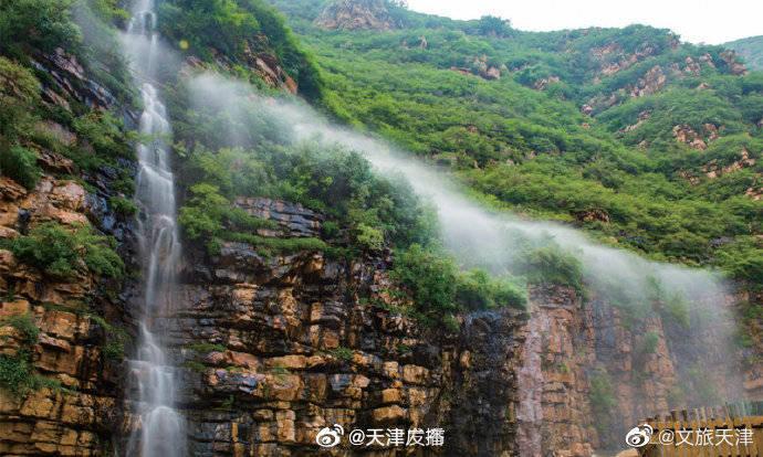 梅西与哈维布斯克茨共进晚餐，老友重聚是一种什么感受？游戏画面