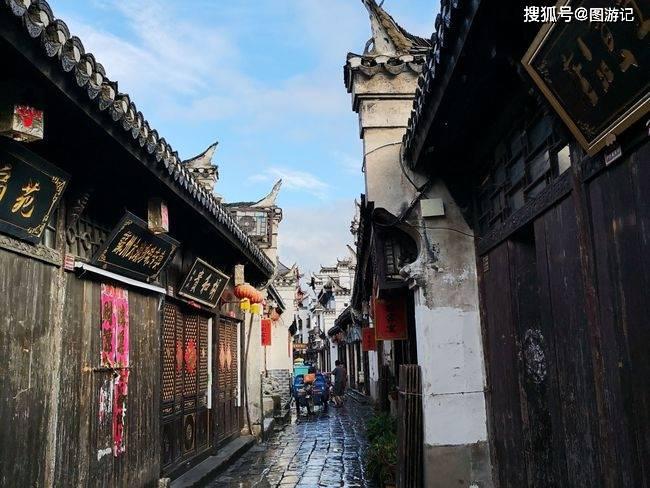 ​再与老婆陈茵媺合作拍剧？陈豪直言拒绝：害了她